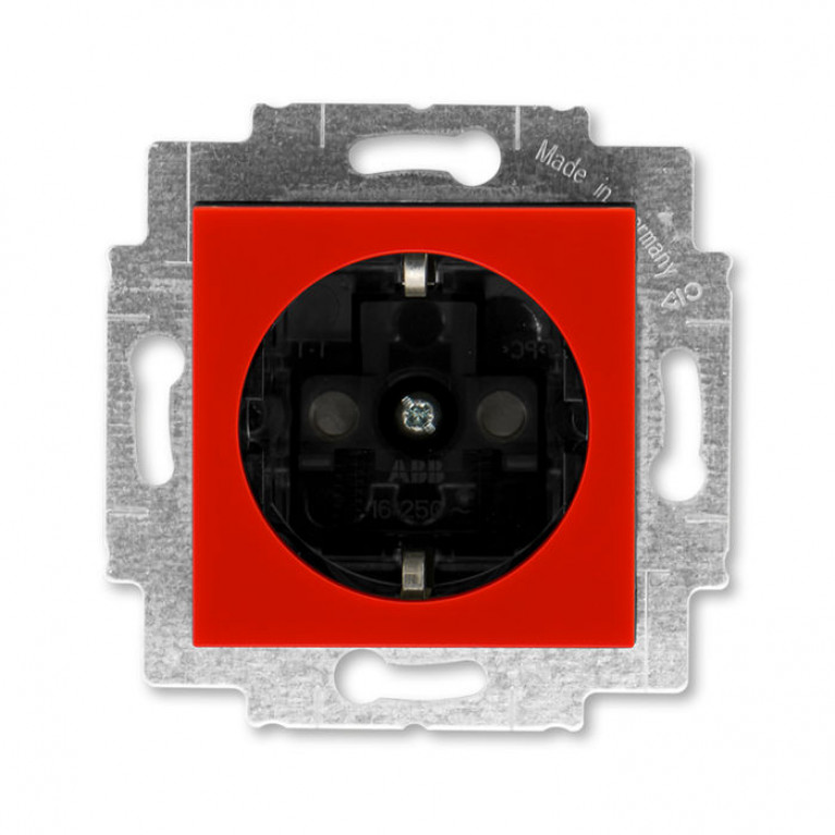 Розетка ABB LEVIT, скрытый монтаж, с заземлением, со шторками, красный // дымчатый черный, 2CHH203457A6065